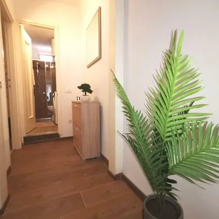 A Charming One-bedroom In The Heart Of 'rovinj' Apartamento Rovinj